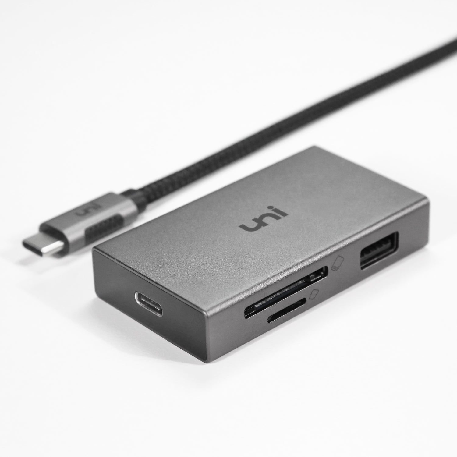 USB-C Hub with removable cable